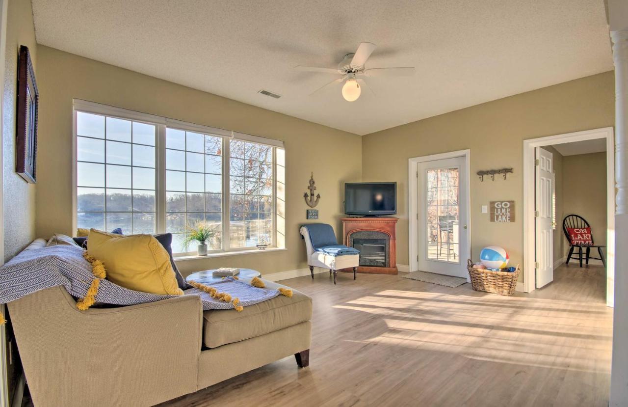 Waterfront Townhome With Private Dock And Lake Views Lake Ozark Exteriér fotografie